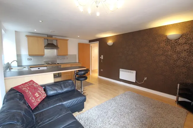 City Walk, Leeds, LS11, photo 2