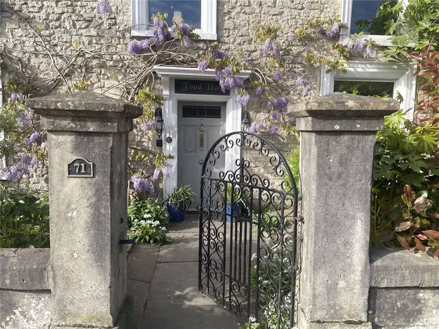 Photo 2 — Newbridge Hill, Bath, Somerset, BA1 3PR