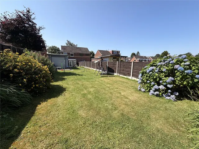 Cherwell Avenue, Heywood, OL10, photo 1