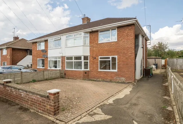 Canterbury Walk, Cheltenham, GL51 3HG, photo 1