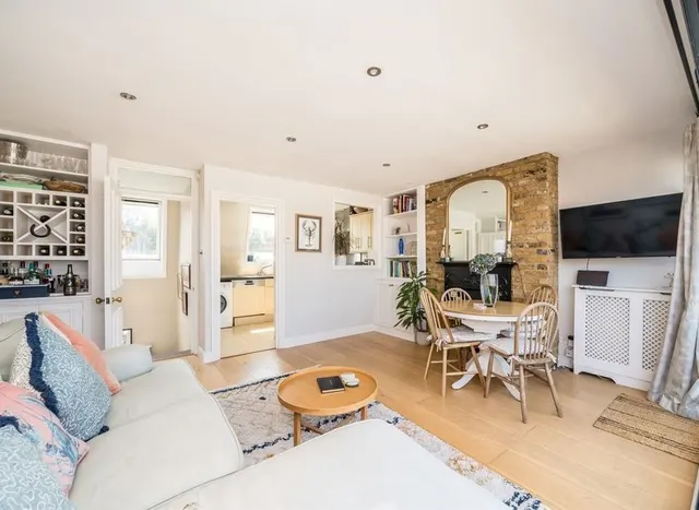 Photo 3 — Eustace Road, Fulham, SW6