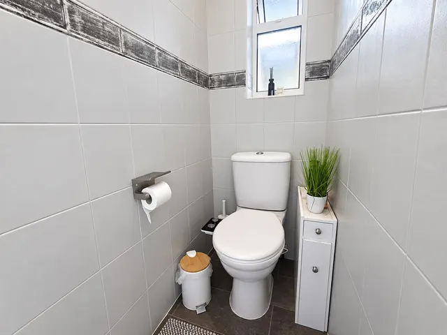 Bramber Avenue, Peacehaven, photo 3