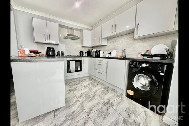Peach Ley Road, B29, photo 2