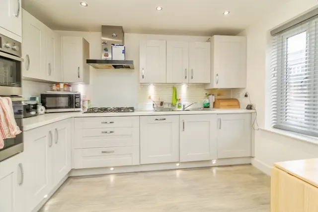 Santa Cruz Avenue, Newton Leys, MK3, photo 2