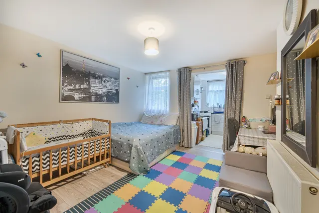 26b Fountayne Road, London, photo 1