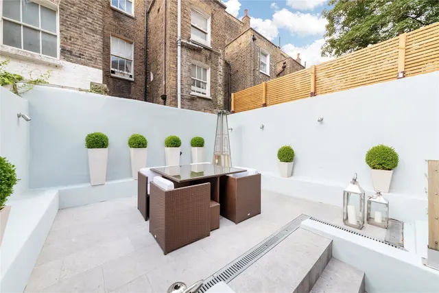 Photo 2 — Langton Street, London, SW10