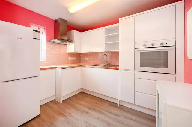 Edwin Arnold Court, Sidcup, DA14, photo 3