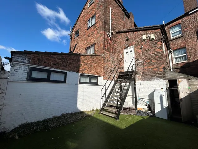 County Road, Liverpool, L4, photo 2