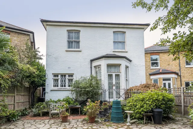 Photo 3 — Allenby Road, London, SE23