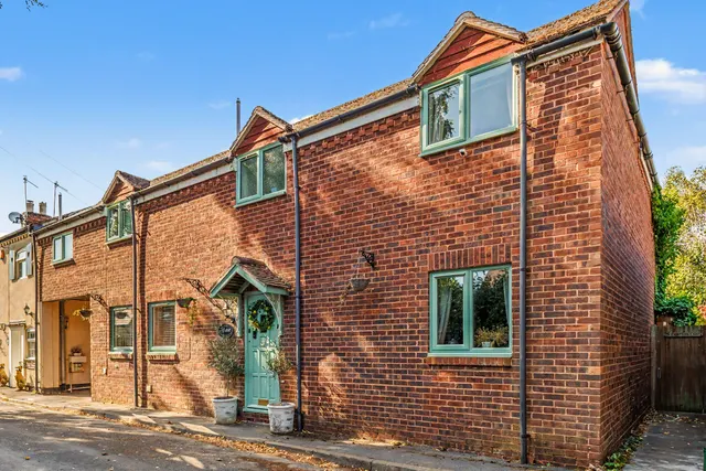 Carters Lane, Tiddington, CV37, photo 1