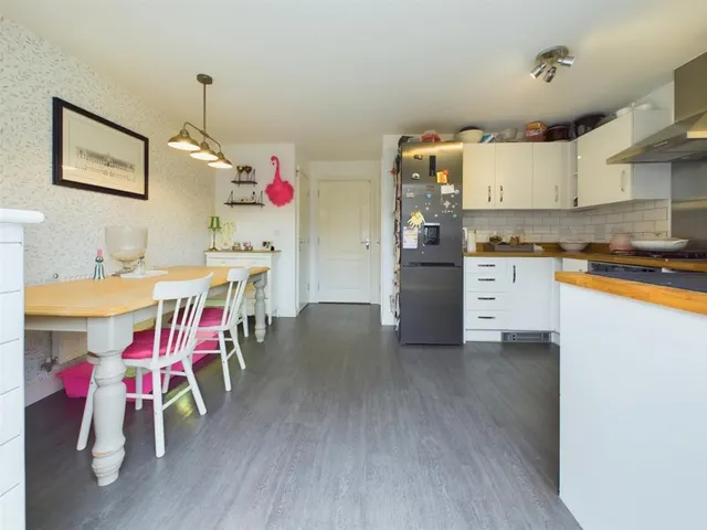 Deopham Green, Kingsway, photo 2
