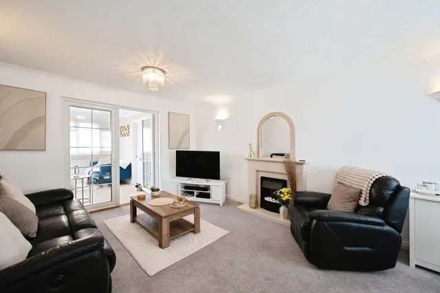 Southleigh Grove, Hayling Island, PO11, photo 3
