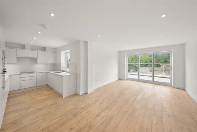 Harefield Road, Uxbridge, photo 2