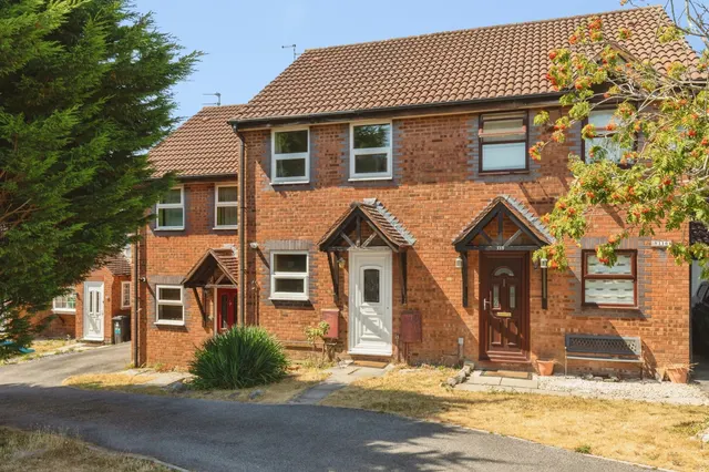 Ormonds Close, Bradley Stoke, Bristol, photo 1