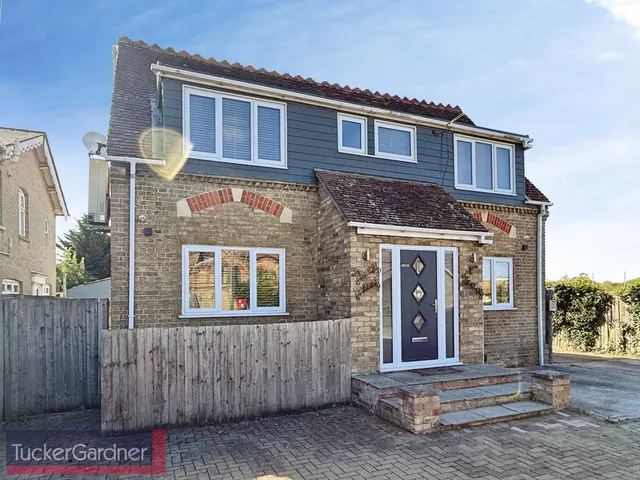 Ely Road, Queen Adelaide, CB7, photo 1