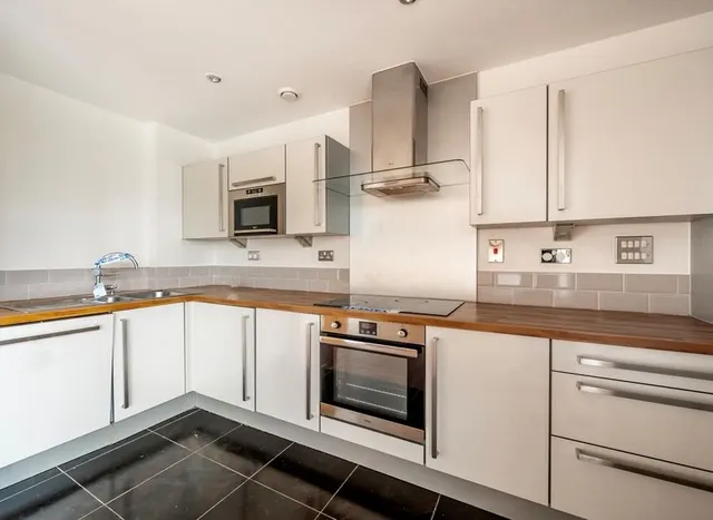 Blackwall Way, E14, photo 3
