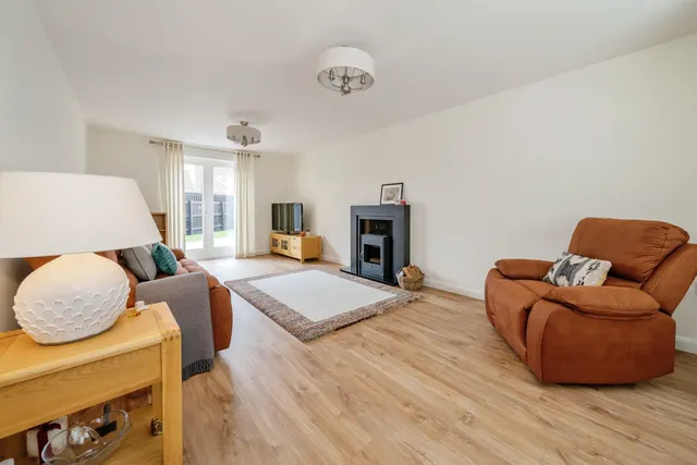 Stalbridge Drive, Sandymoor, WA7, photo 2