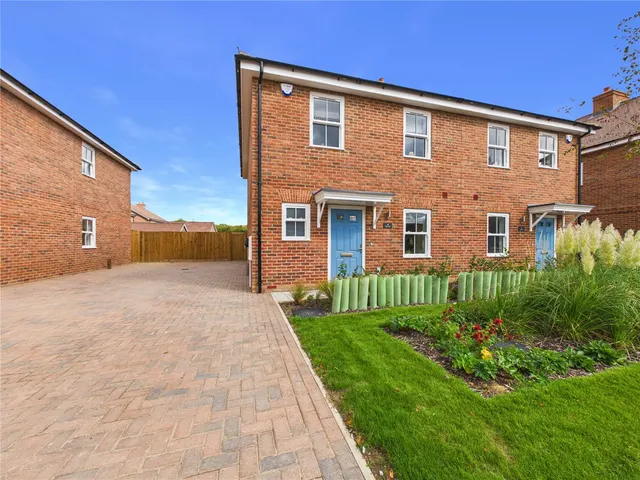 Maldon Road, Hatfield Peverel, CM3, photo 1