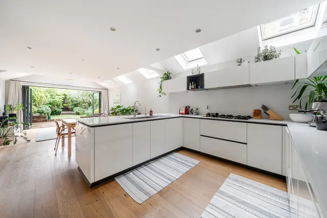 Hamilton Road, Wimbledon, London, SW19, photo 1