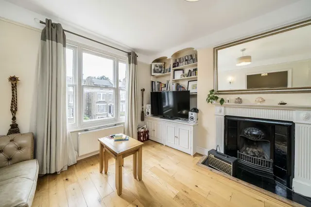 The Grove, W5, photo 2