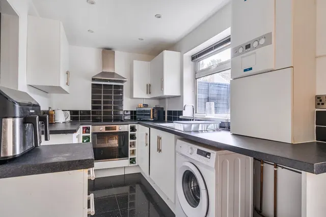 Victoria Close, Barnstaple, EX32, photo 3