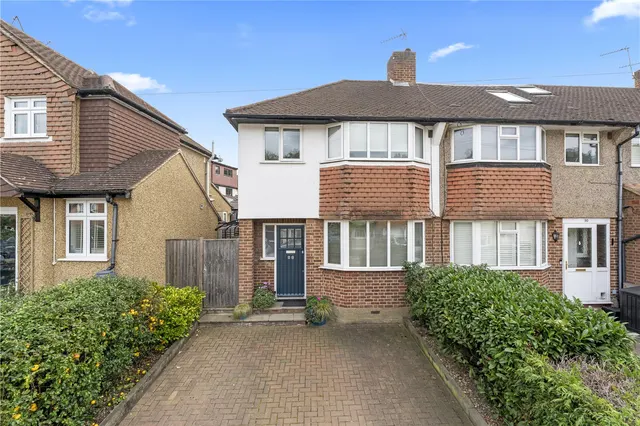 Fulwell Park Avenue, Twickenham, TW2 5HB, photo 1