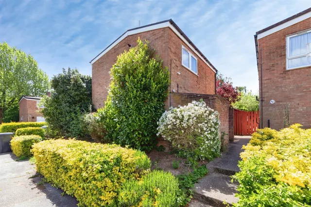 Cloverfield, Welwyn Garden City, photo 1