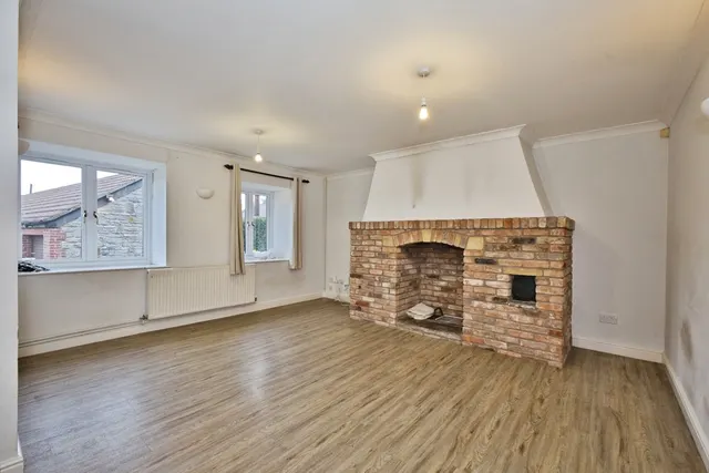Templars Court, Long Load, TA10, photo 3