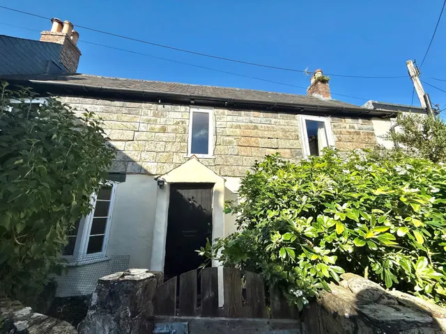 St Columb Major, TR9, photo 1