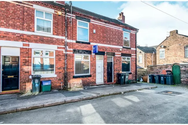 Freehold Street, Newcastle, ST5, photo 1