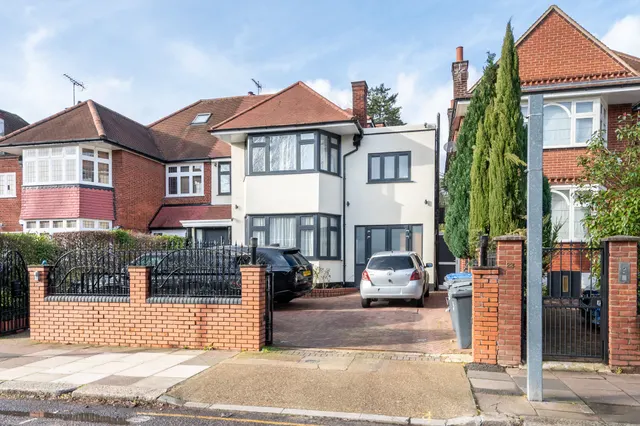 25 The Avenue, London, photo 1