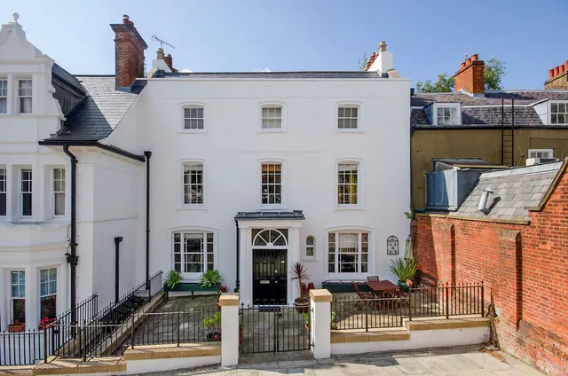 88 High Street, Harrow, photo 1