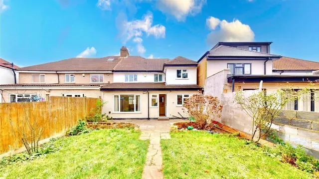 Betham Road, Greenford, UB6, photo 2