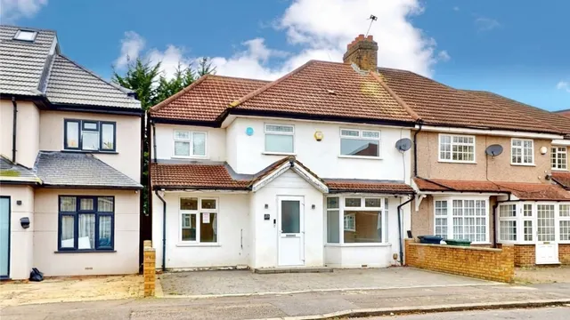 6 bedroom house, Betham Road, Greenford, UB6