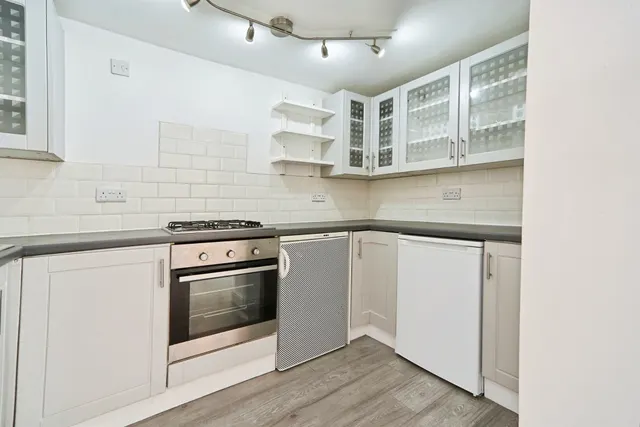 Photo 3 — Street Lane, Leeds