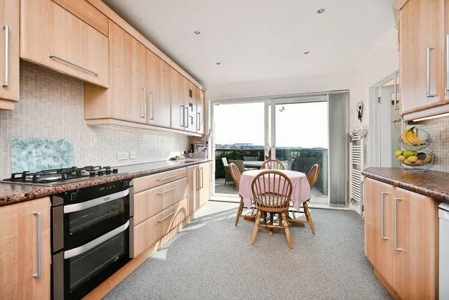 Lenham Avenue, Saltdean, BN2, photo 3