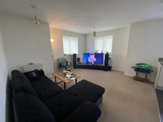 Photo 3 — Barber Road, Basingstoke, RG22 4EY
