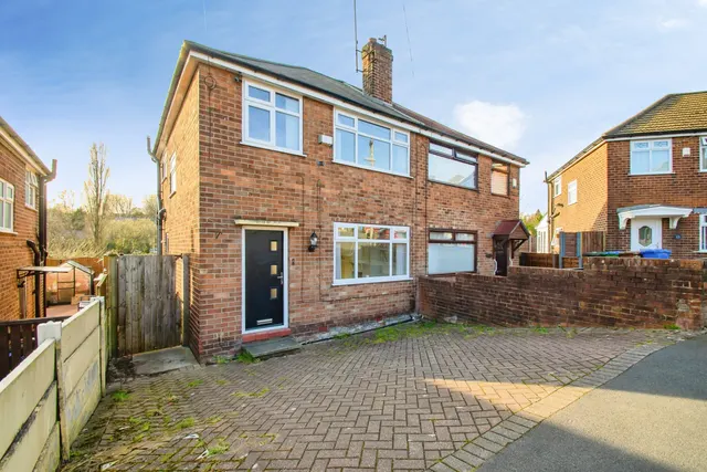 Hillside Drive, Manchester, photo 1