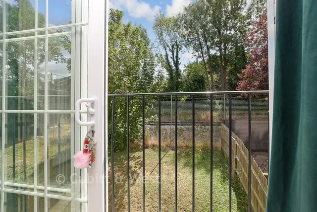 Stafford Rise, Caterham, CR3, photo 2