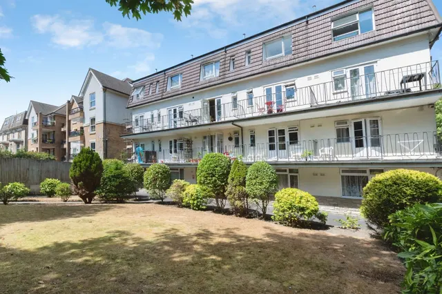 Knyveton Road, Bournemouth, photo 1