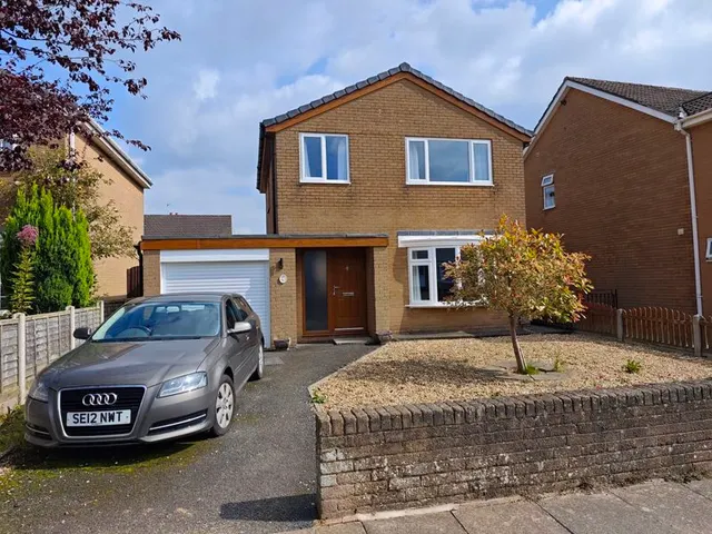 Avon Close, Carlisle CA2 6RZ, photo 1