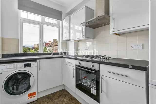 Stirling Road, London, N22, photo 3