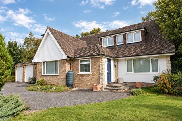 Shepherds Way, Liphook, GU30, photo 1