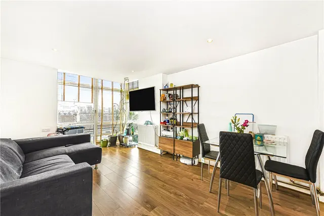 Photo 2 — Fairlead House, Cassilis Road, Canary Wharf, London, E14