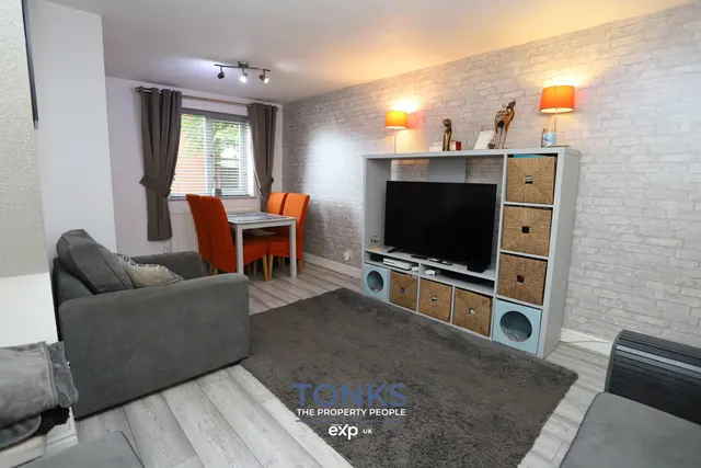 Photo 3 — Mallard Drive, Oldbury, B69 4QU