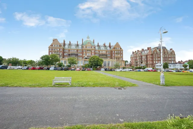 Photo 2 — The Leas, Folkestone