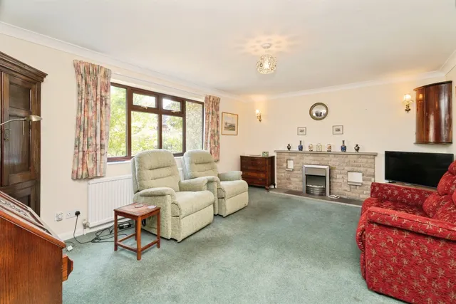 Photo 3 — Pearsons Close, Holt