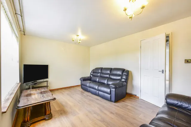 Creswick Way, Sheffield, S6, photo 2