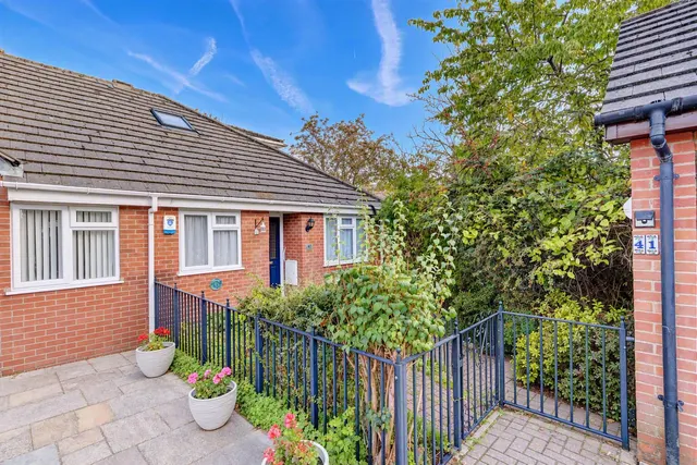 Miersfield, High Wycombe, HP11, photo 1