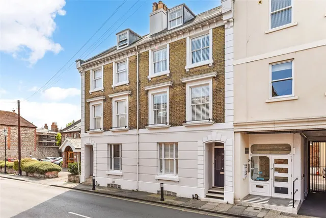 St. Johns Street, Chichester, PO19, photo 1